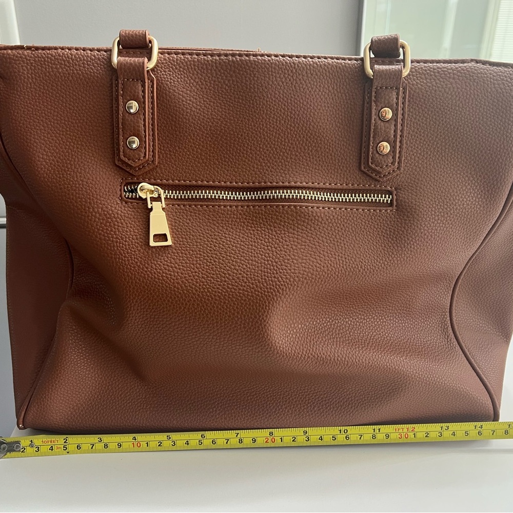 Elegant Brown Leather Tote Bag